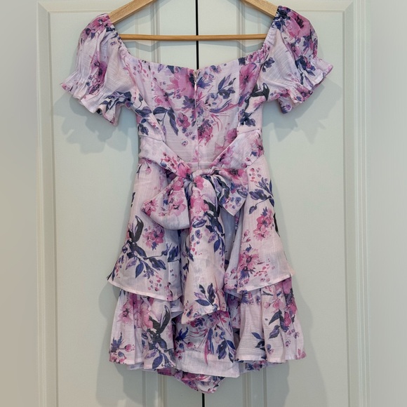 Vivian Floral Romper, size XS - Picture 3 of 10